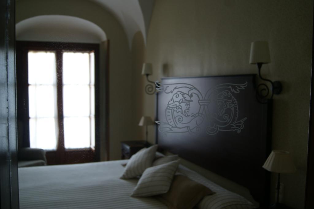 Hotel Casa Escobar & Jerez Valencia de Alcantara Room photo