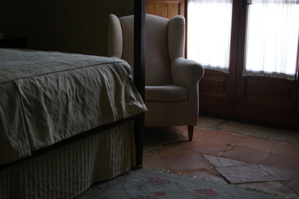 Hotel Casa Escobar & Jerez Valencia de Alcantara Room photo